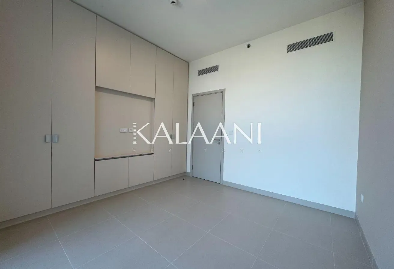 POOL VIEW | FLOOR TO CEILING WINDOWS | BRAND NEW
