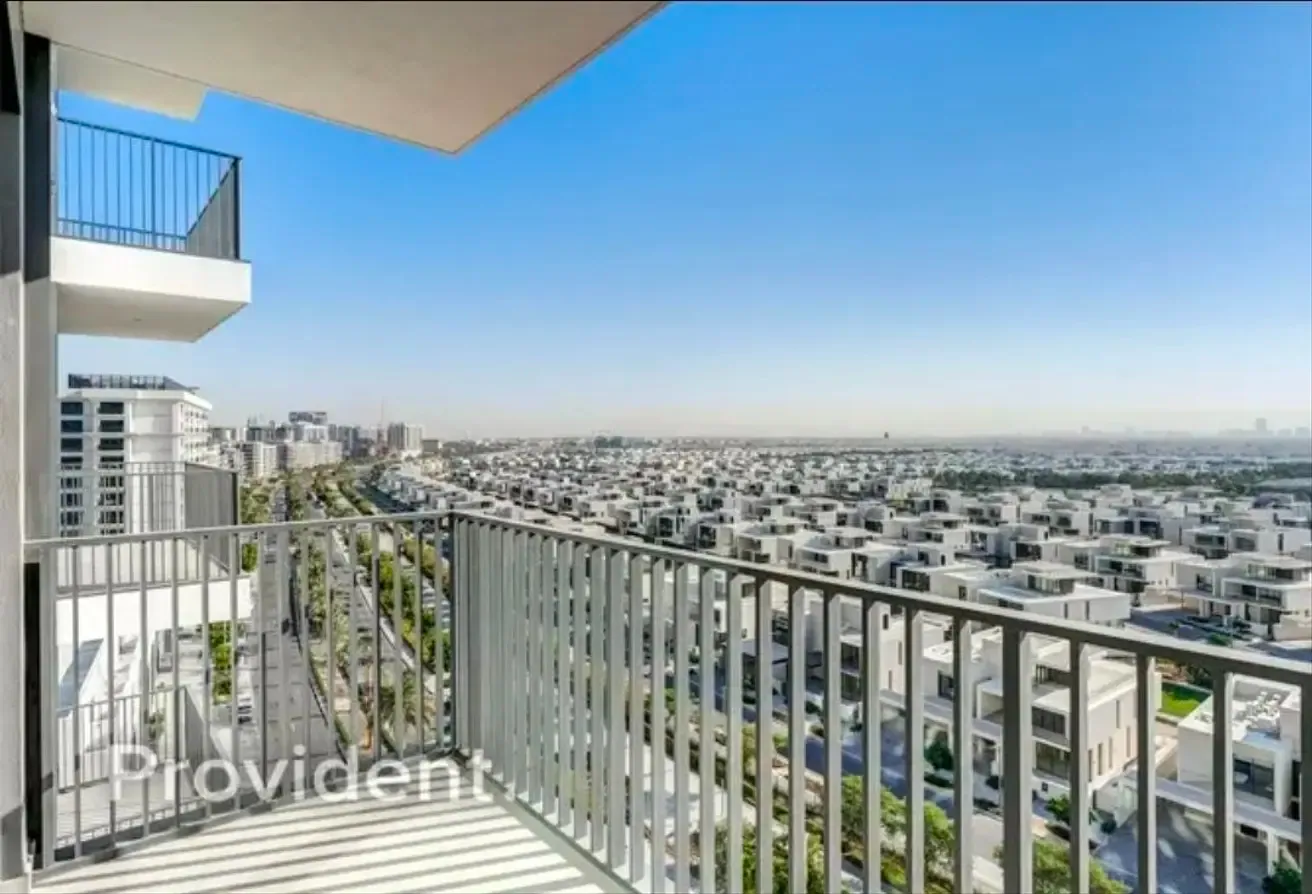 Bright 2BR | Amazing View | High Floor