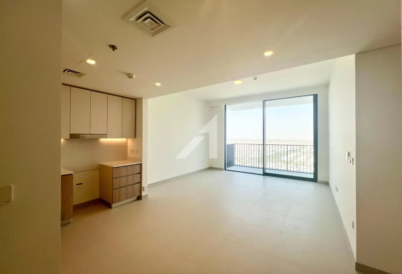 High Floor | Ready to Move In | Multiple Cheques