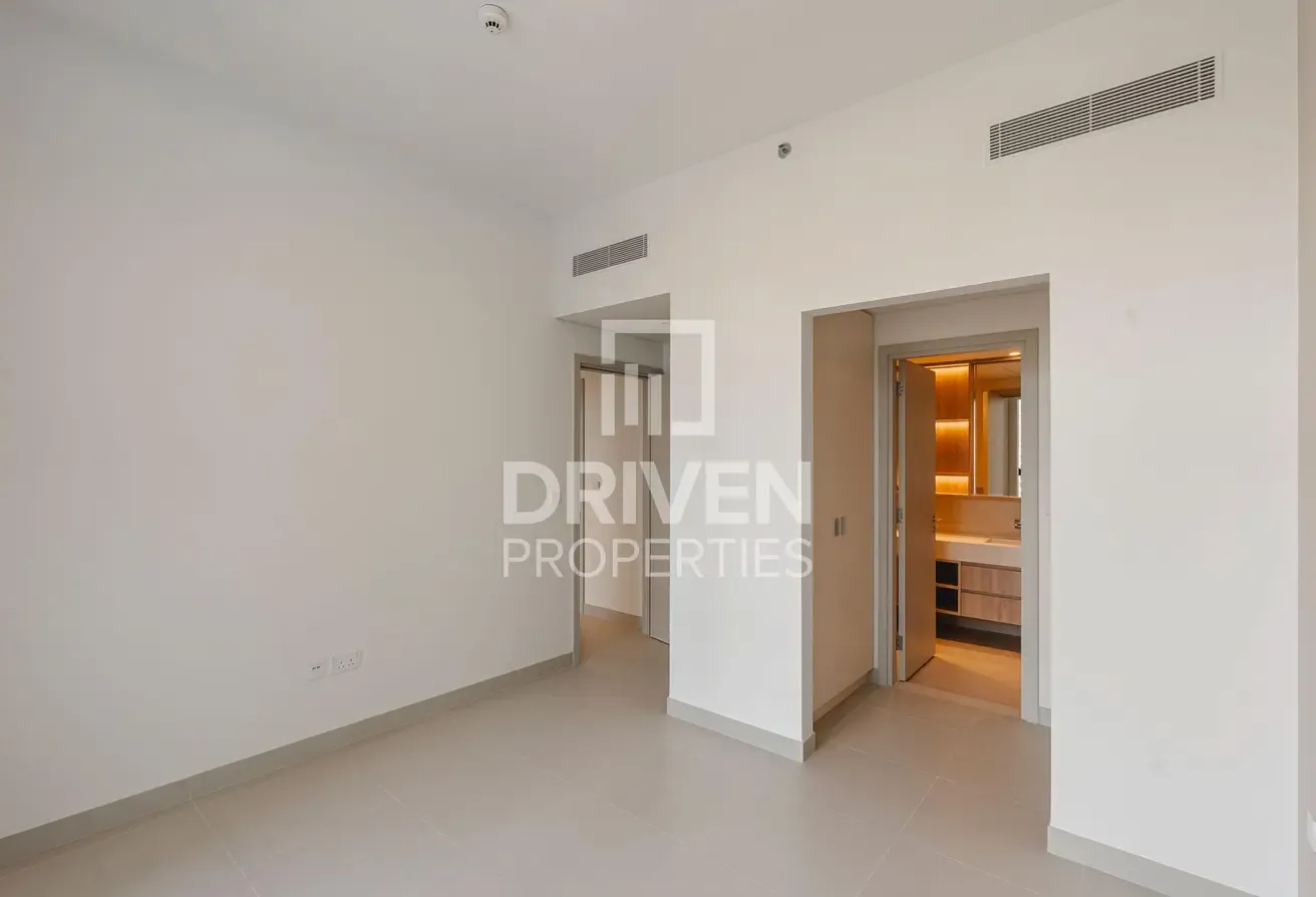 Park View | Mid Floor | Chiller Free | Brand New
