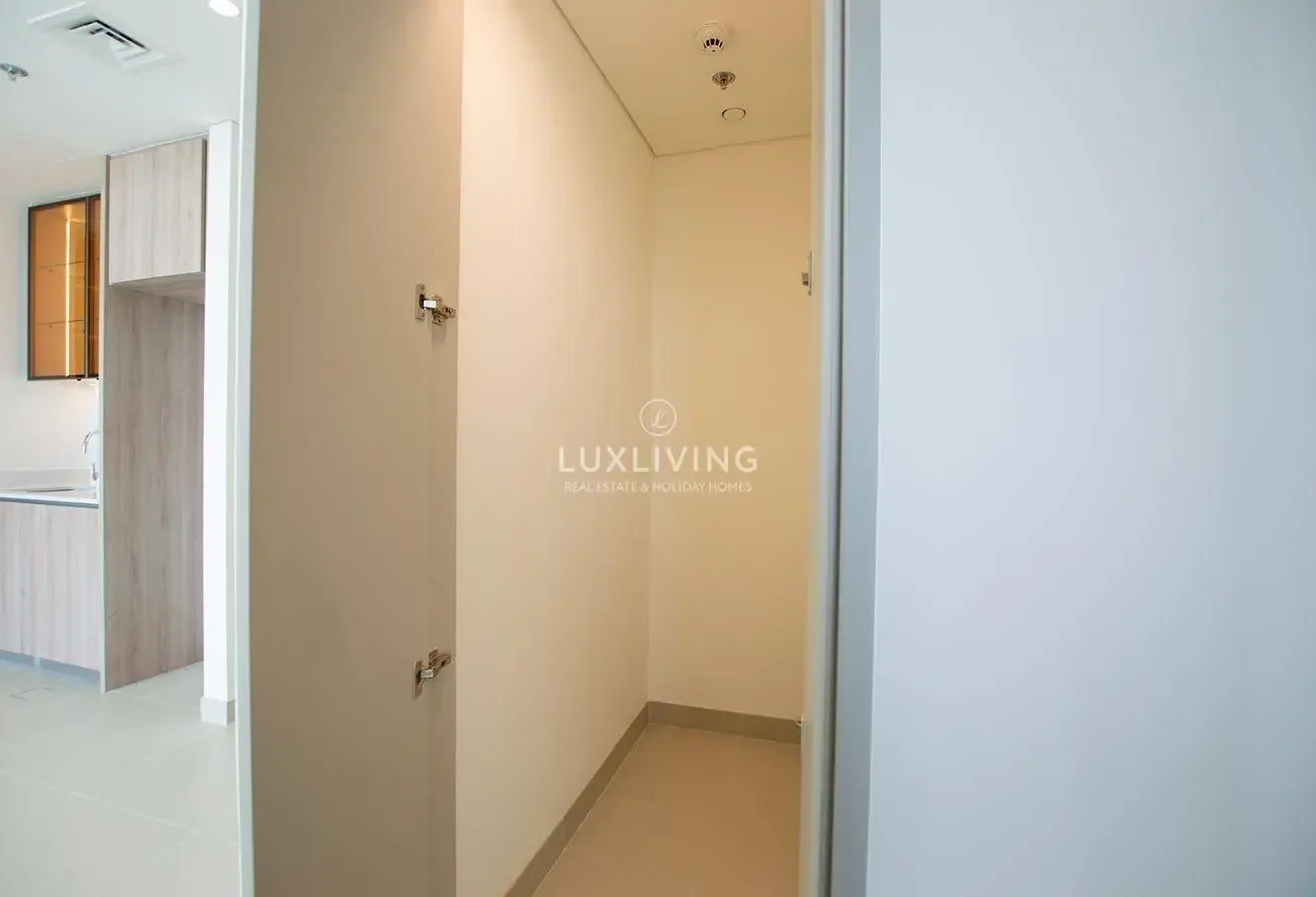 Golf View | Brand New 1BR | Multiple Cheques
