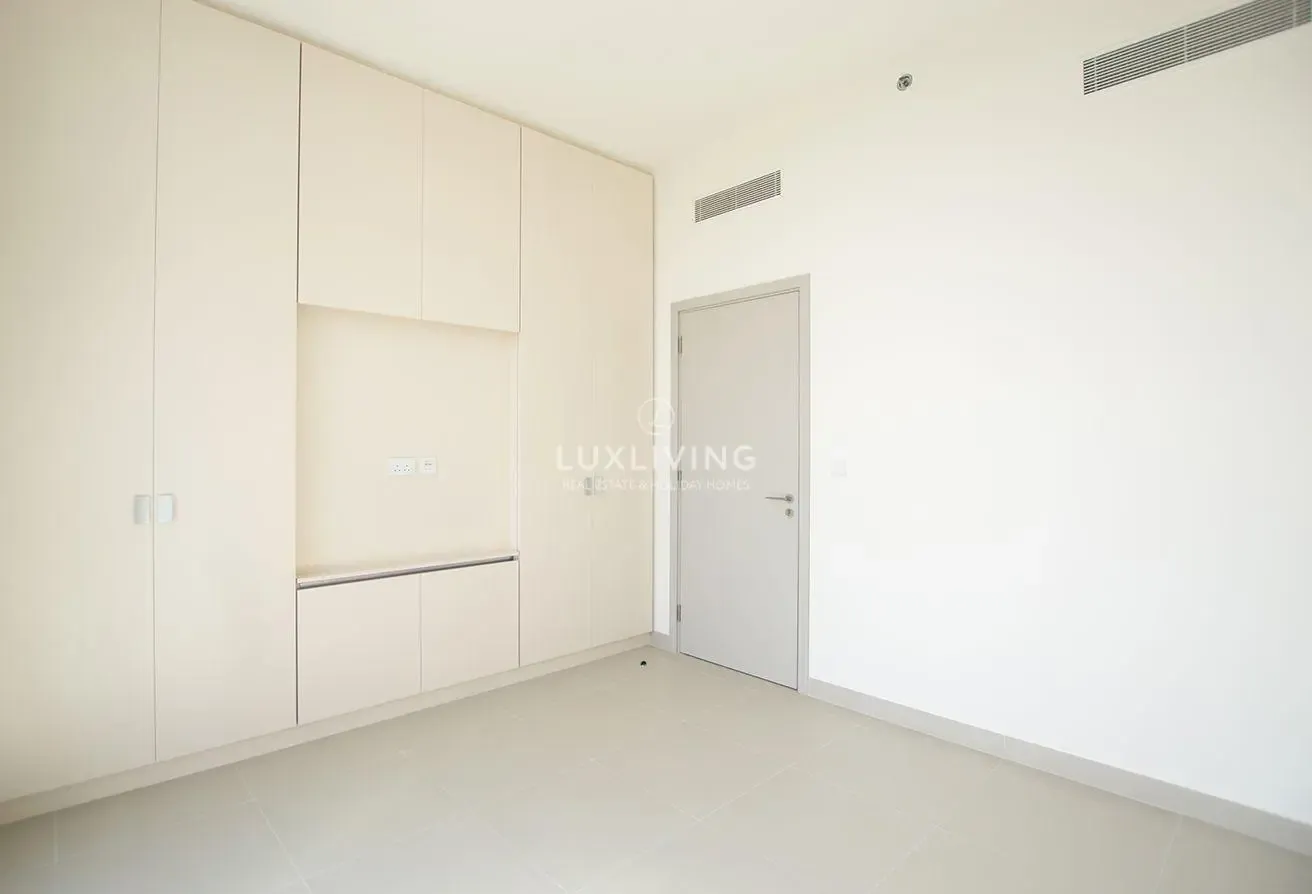 Golf View | Brand New 1BR | Multiple Cheques