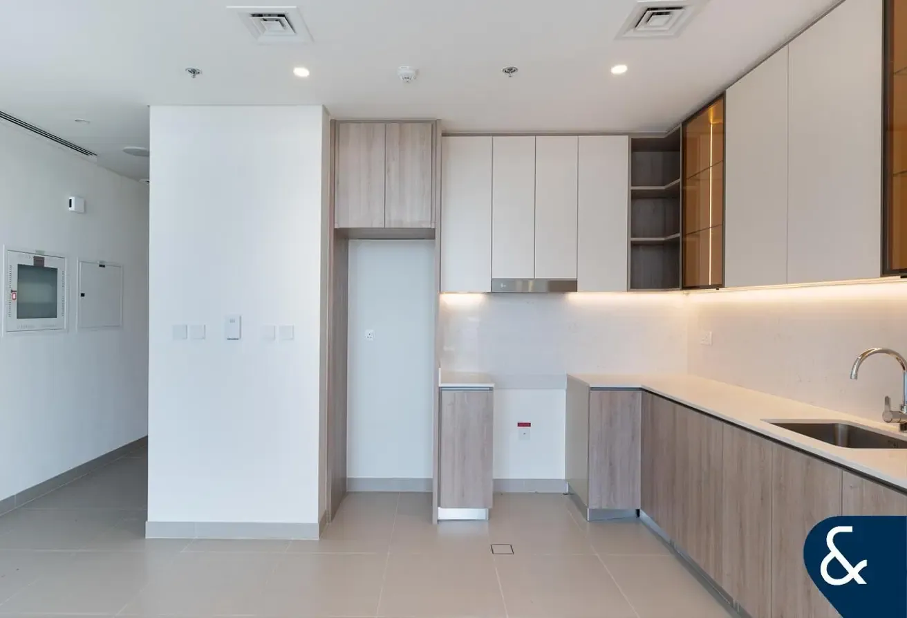 Duplex | Spacious Open Plan | Rare Unit