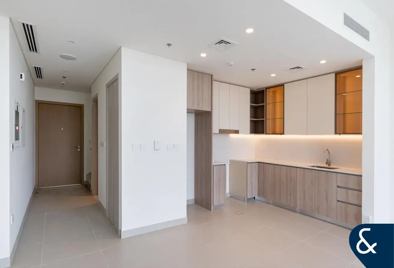Duplex | Spacious Open Plan | Rare Unit