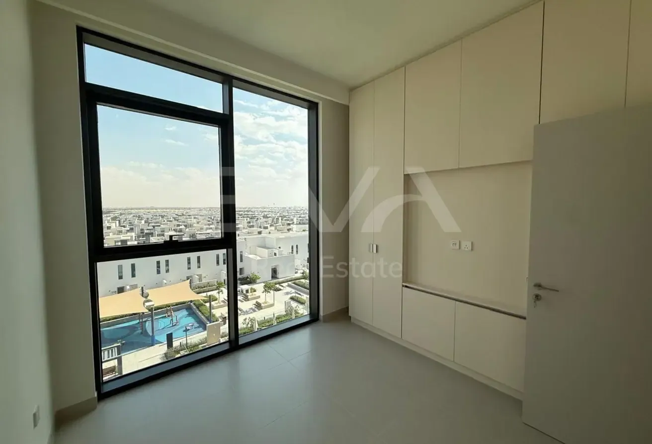 BRAND NEW | BRIGHT INTERIOR | MODERN TOUCH