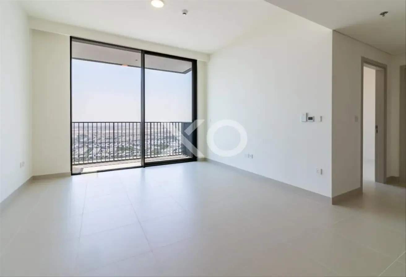 MULTIPLE CHEQUES | POOL VIEW | HIGH FLOOR