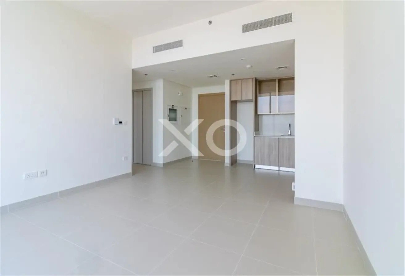 MULTIPLE CHEQUES | POOL VIEW | HIGH FLOOR