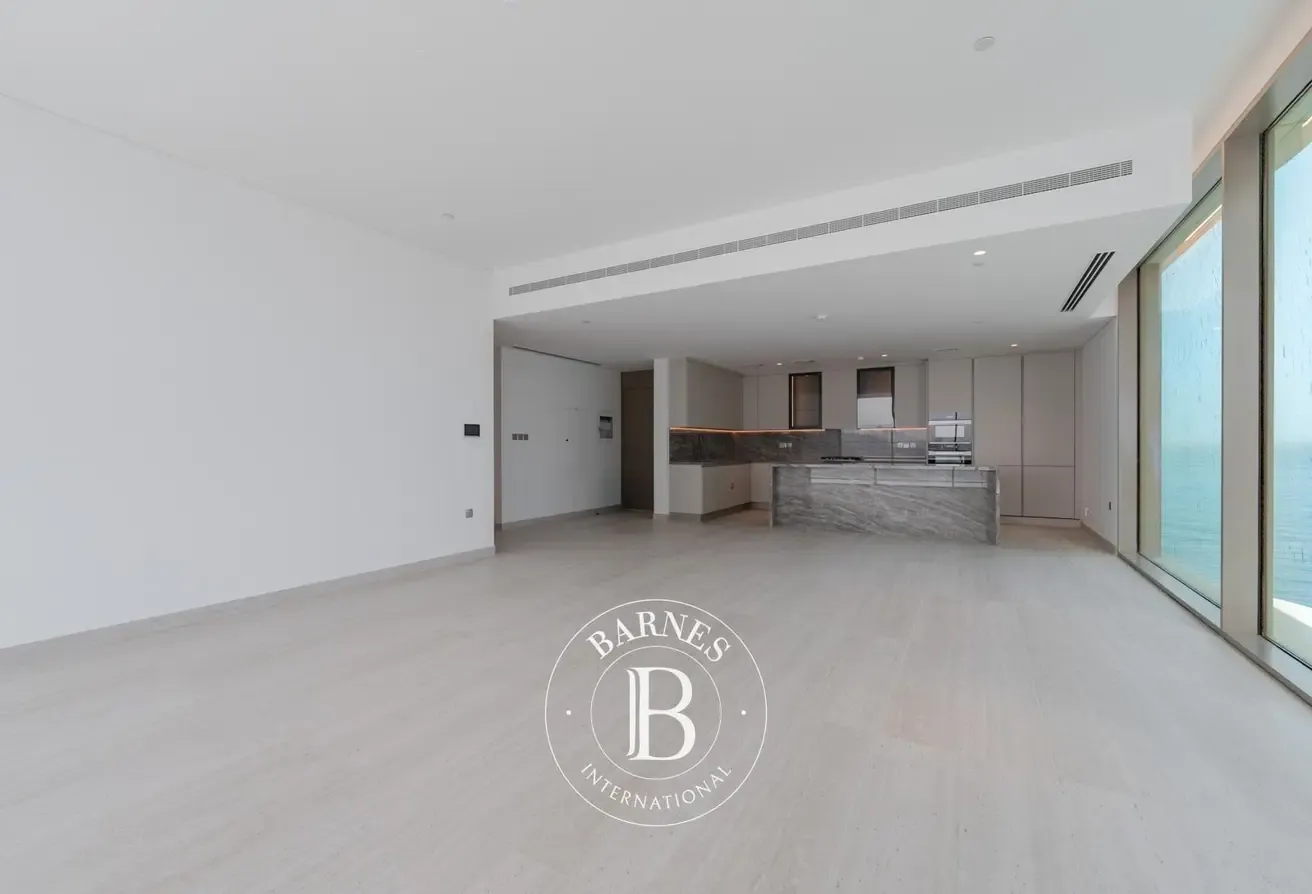 Palm View |  Mid Floor | Brandnew