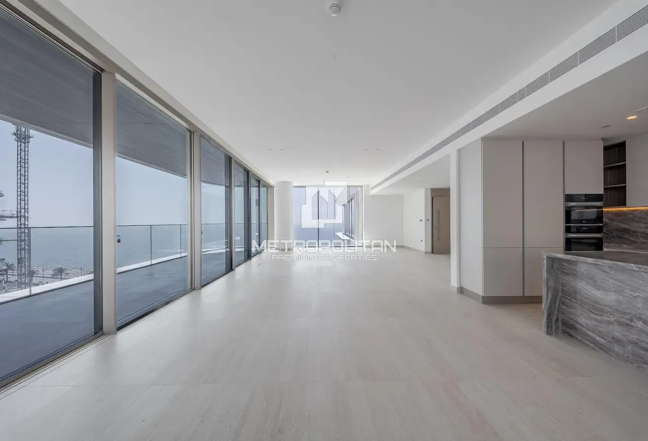 Brand New Spacious 3 Bedroom | Exceptional Views