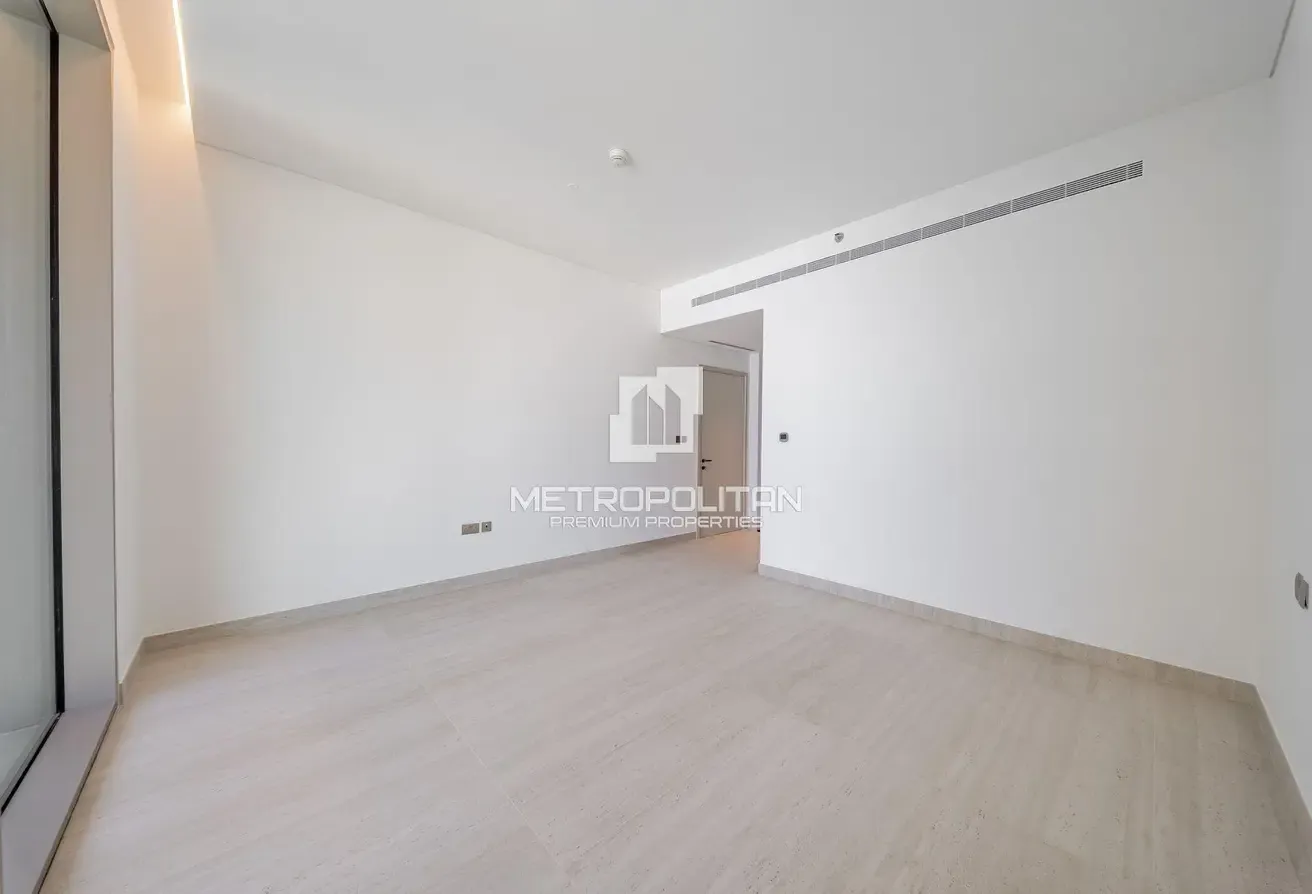 Brand New Spacious 3 Bedroom | Exceptional Views