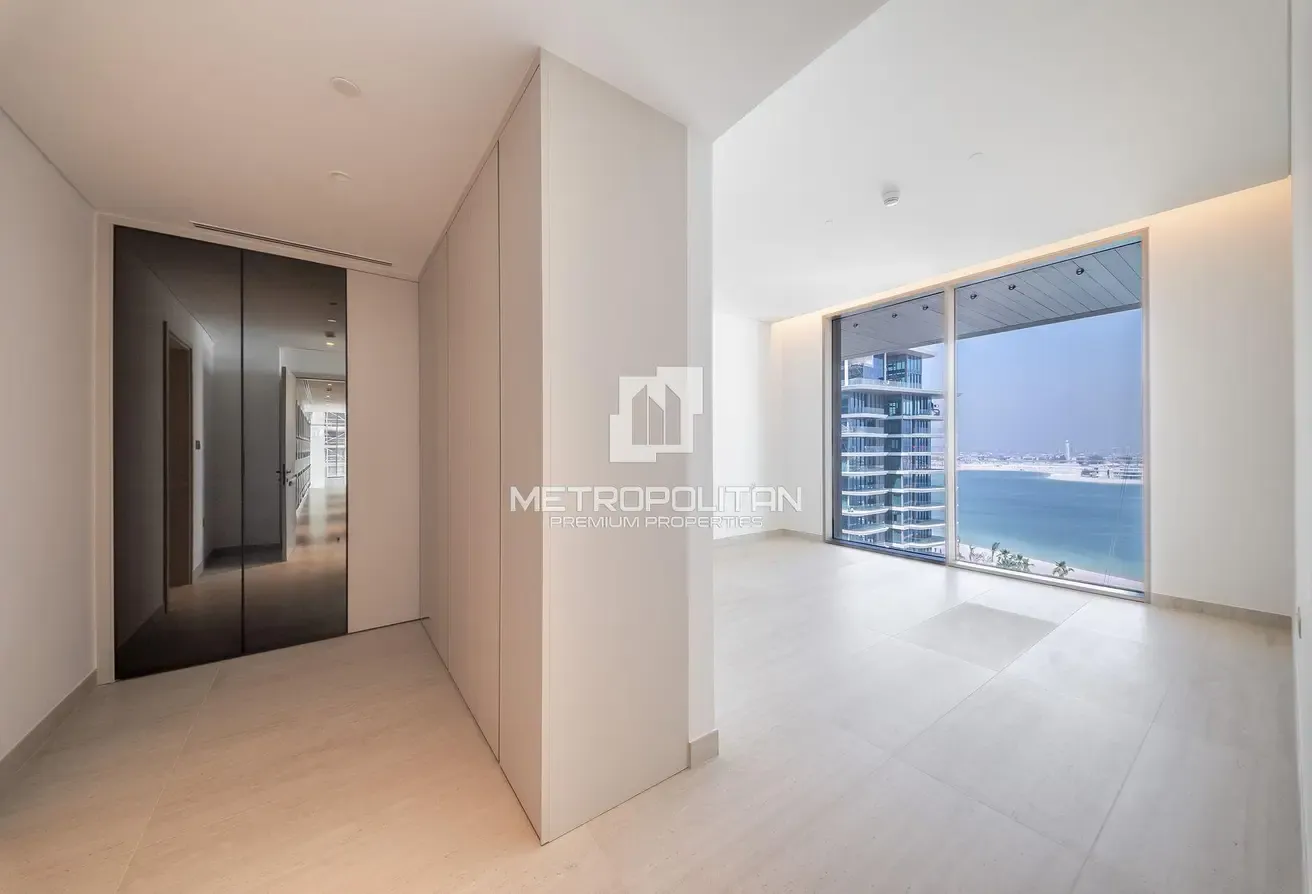 Brand New Spacious 3 Bedroom | Exceptional Views