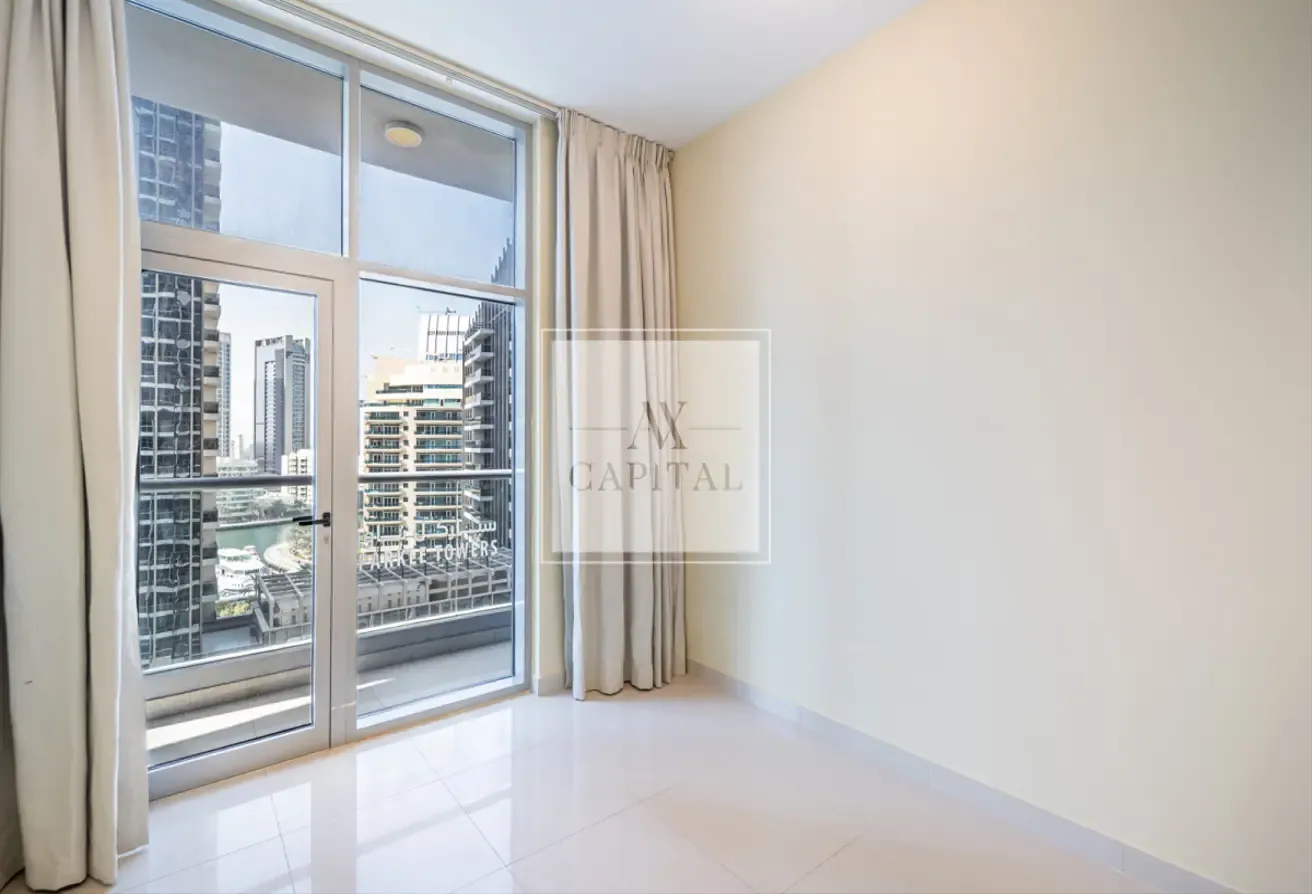Large layout | Marina View | Chiller free