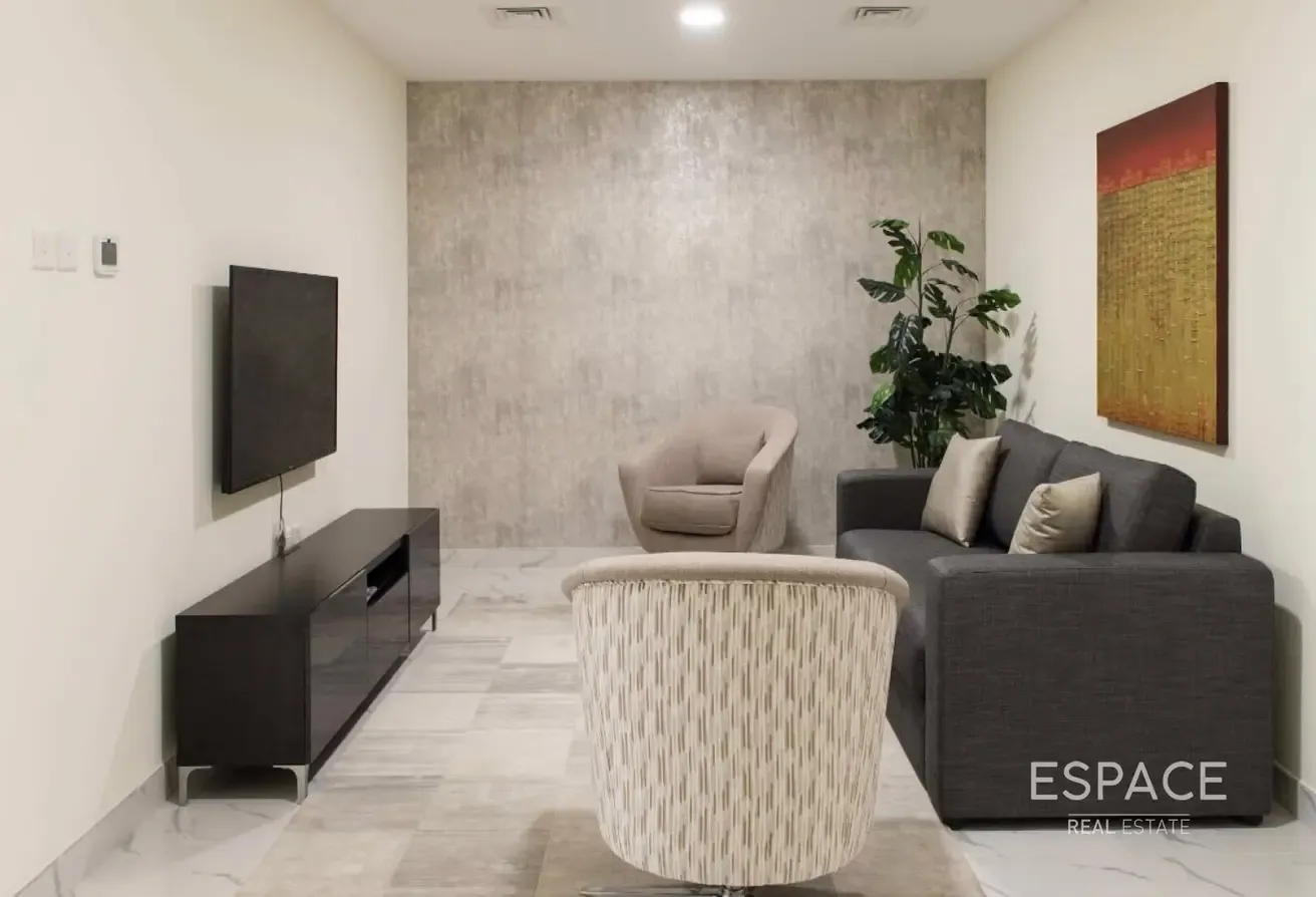 Spacious 2 bed  | Duplex | AVL 10th aug