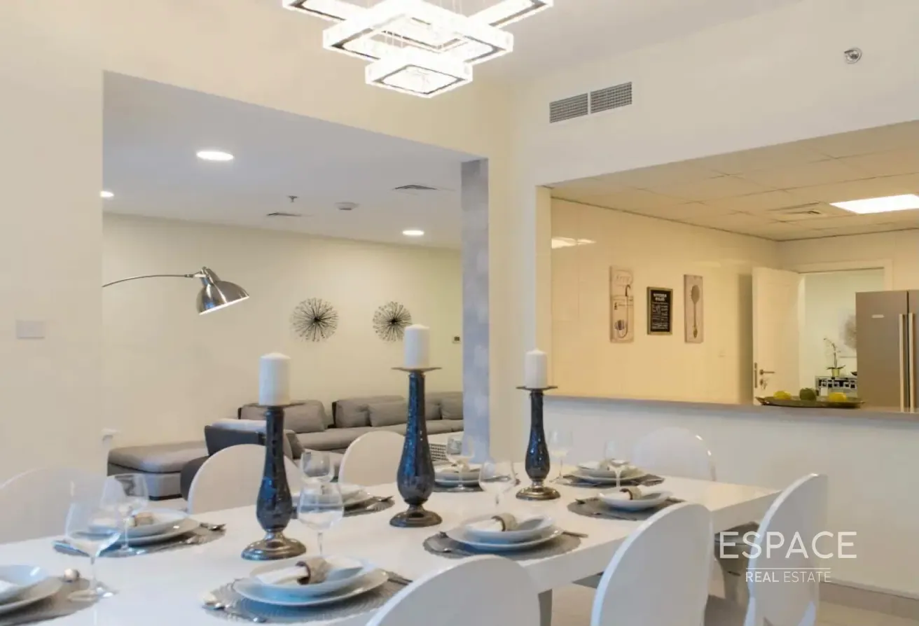 Spacious 2 bed  | Duplex | AVL 10th aug