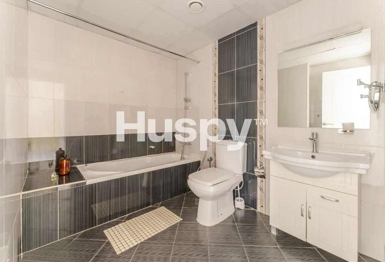 Duplex | Fully Furnished | Vacant