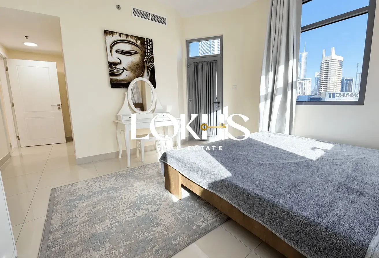 LAKE VIEW | MID FLOOR | VACANT