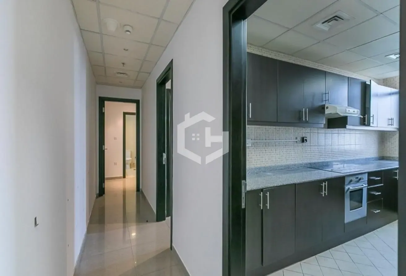 Marina View | Spacious Layout | Vacant