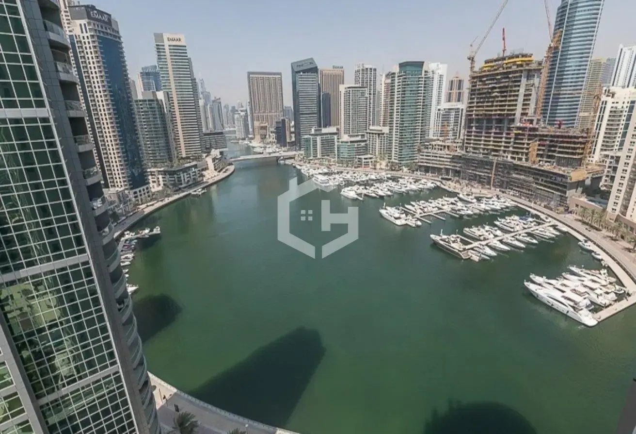 Marina View | Spacious Layout | Vacant