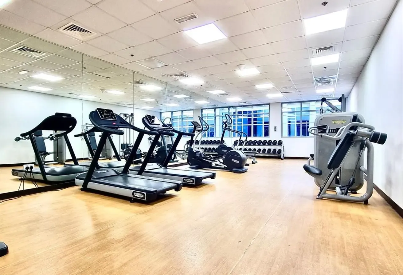 Upgraded 3br | Tennis Court | Marina View