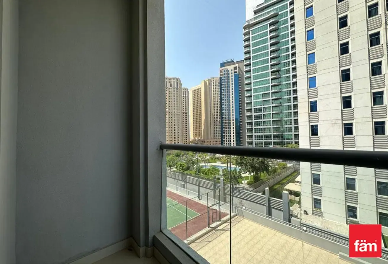 Stunning Unit | Vacant | Best Location | Open View