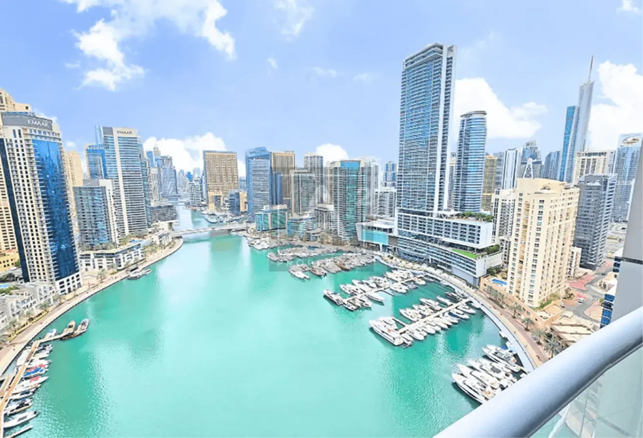 Serene Yatch Views | Pool View | High Floor