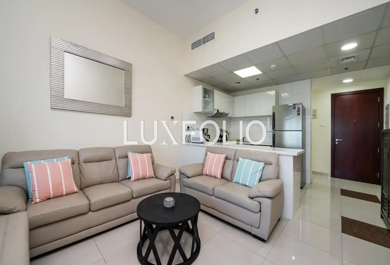 High Floor | 12 Cheques | Marina View
