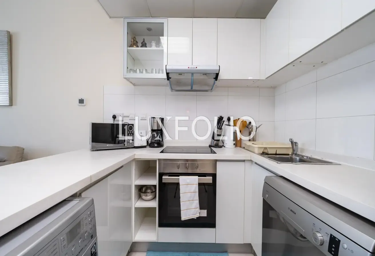 High Floor | 12 Cheques | Marina View