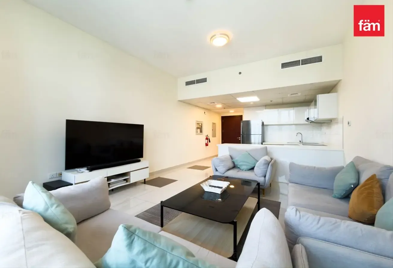 4 en suite bathrooms | Marina Views | Chiller Free