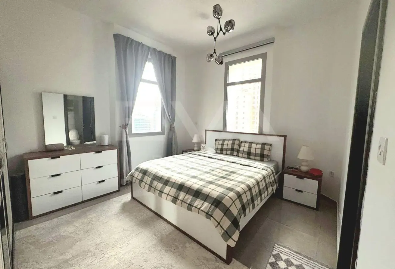 NEAR TRAM | FULLY FURNISHED | VACANT | PRIME AREA