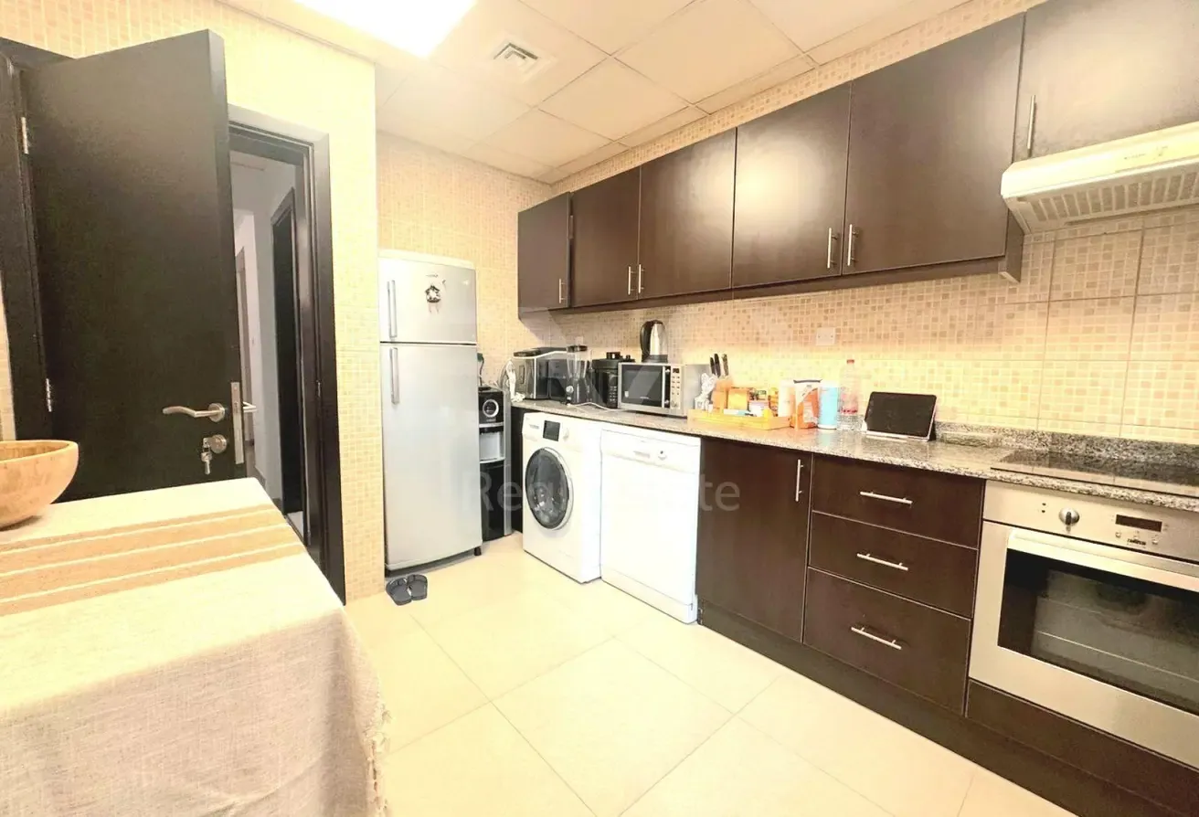 NEAR TRAM | FULLY FURNISHED | VACANT | PRIME AREA