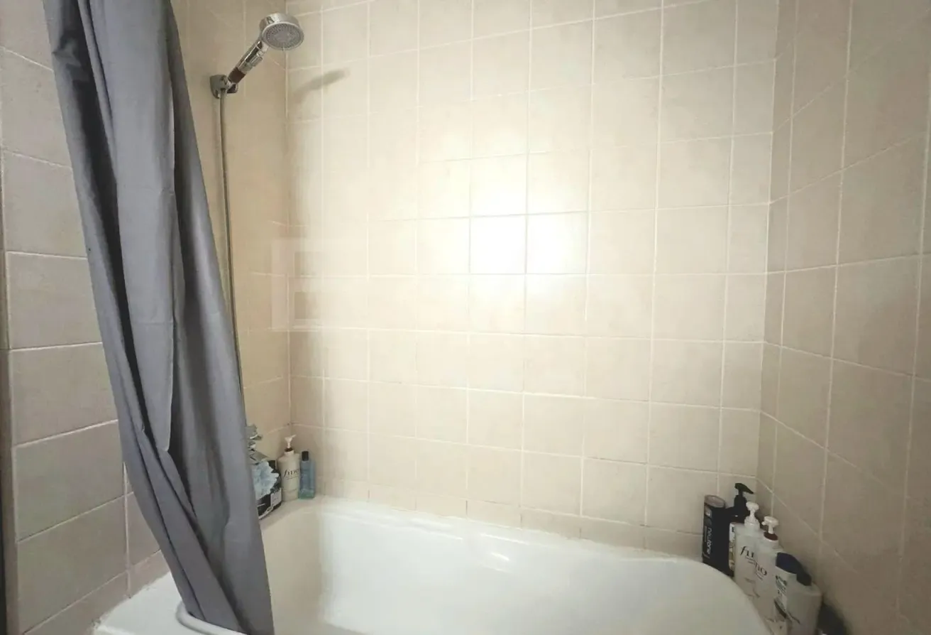 NEAR TRAM | FULLY FURNISHED | VACANT | PRIME AREA