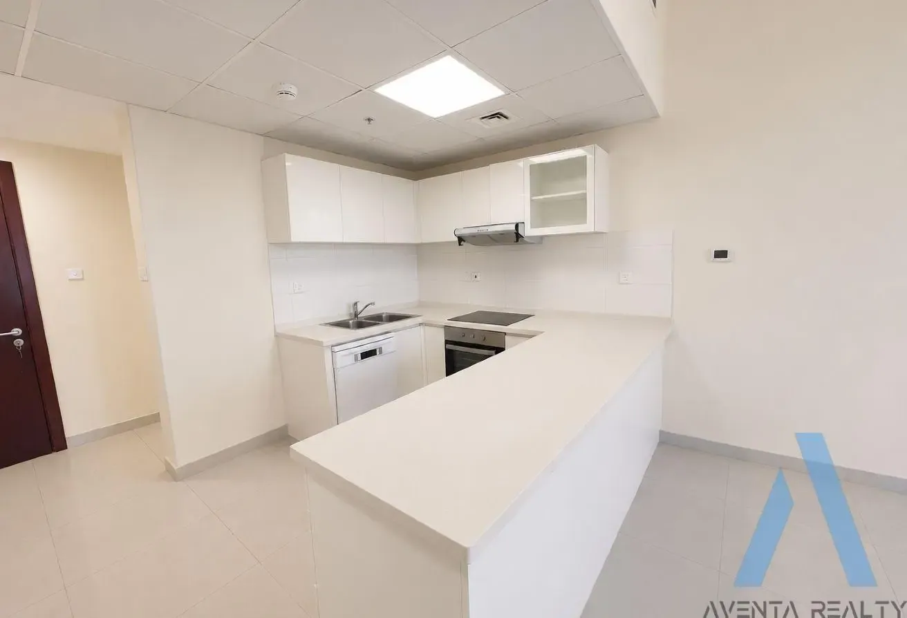 Marina View | Modern | Well Maintained
