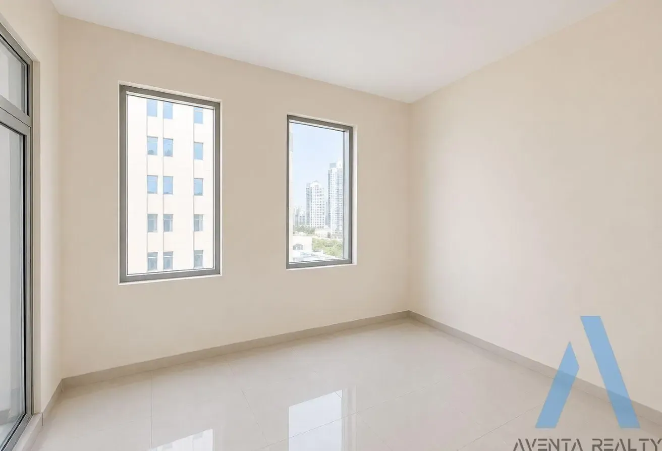 Marina View | Modern | Well Maintained