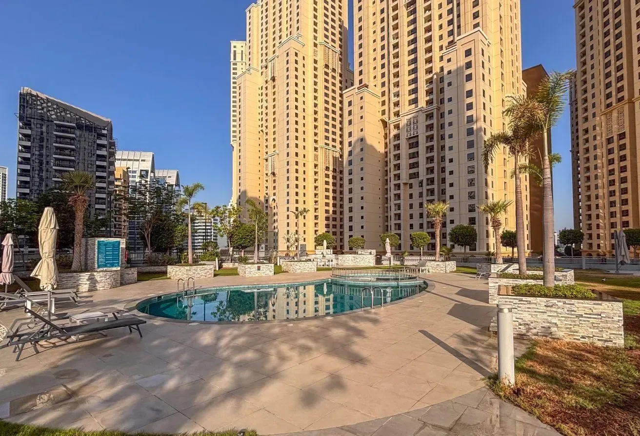 Spacious 3BR Dubai Marina| Pool, Sauna & Game Room