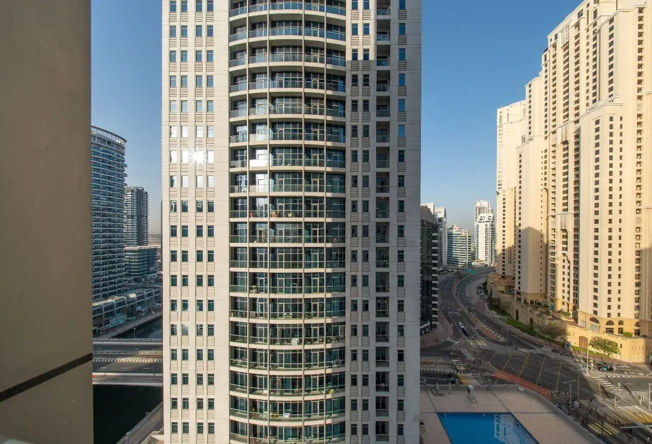 Spacious 3BR Dubai Marina| Pool, Sauna & Game Room