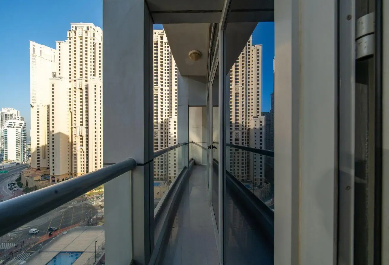 Spacious 3BR Dubai Marina| Pool, Sauna & Game Room
