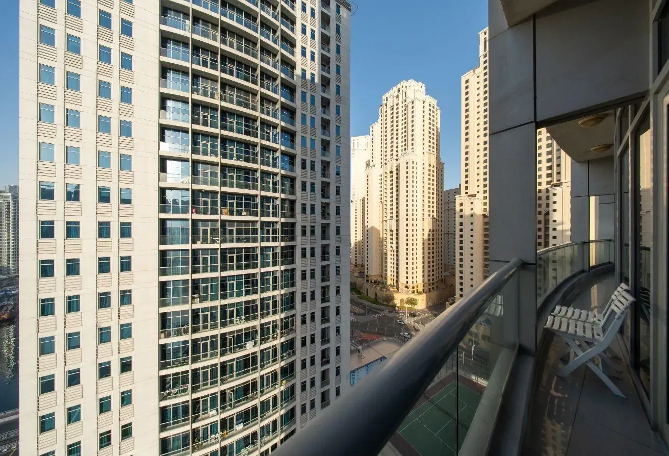 Spacious 3BR Dubai Marina| Pool, Sauna & Game Room