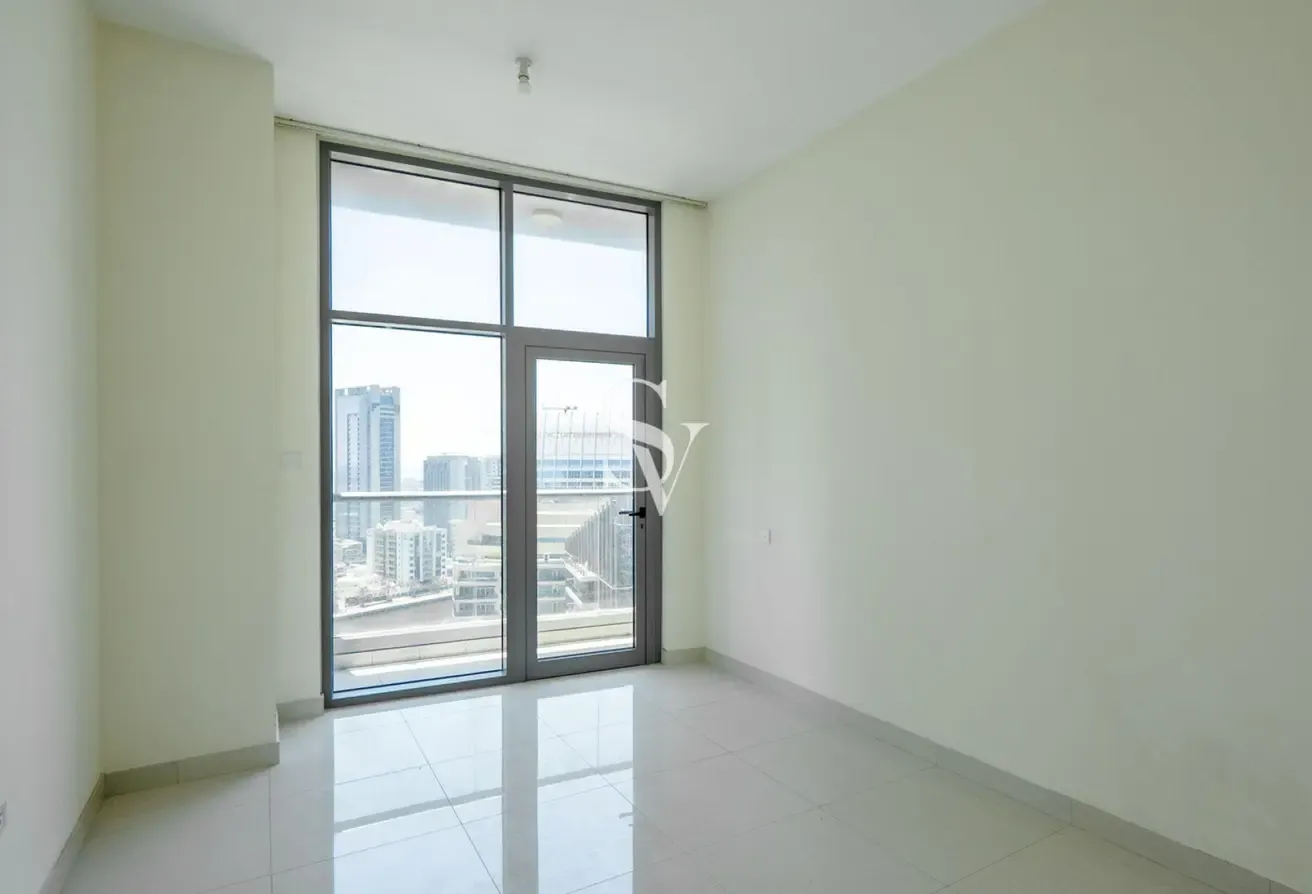 Spacious | High Floor | Water View | Ready to Move