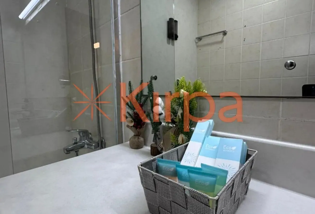 FULLY FURNISHED | PARTIAL SEA VIEW | READY TO MOVE