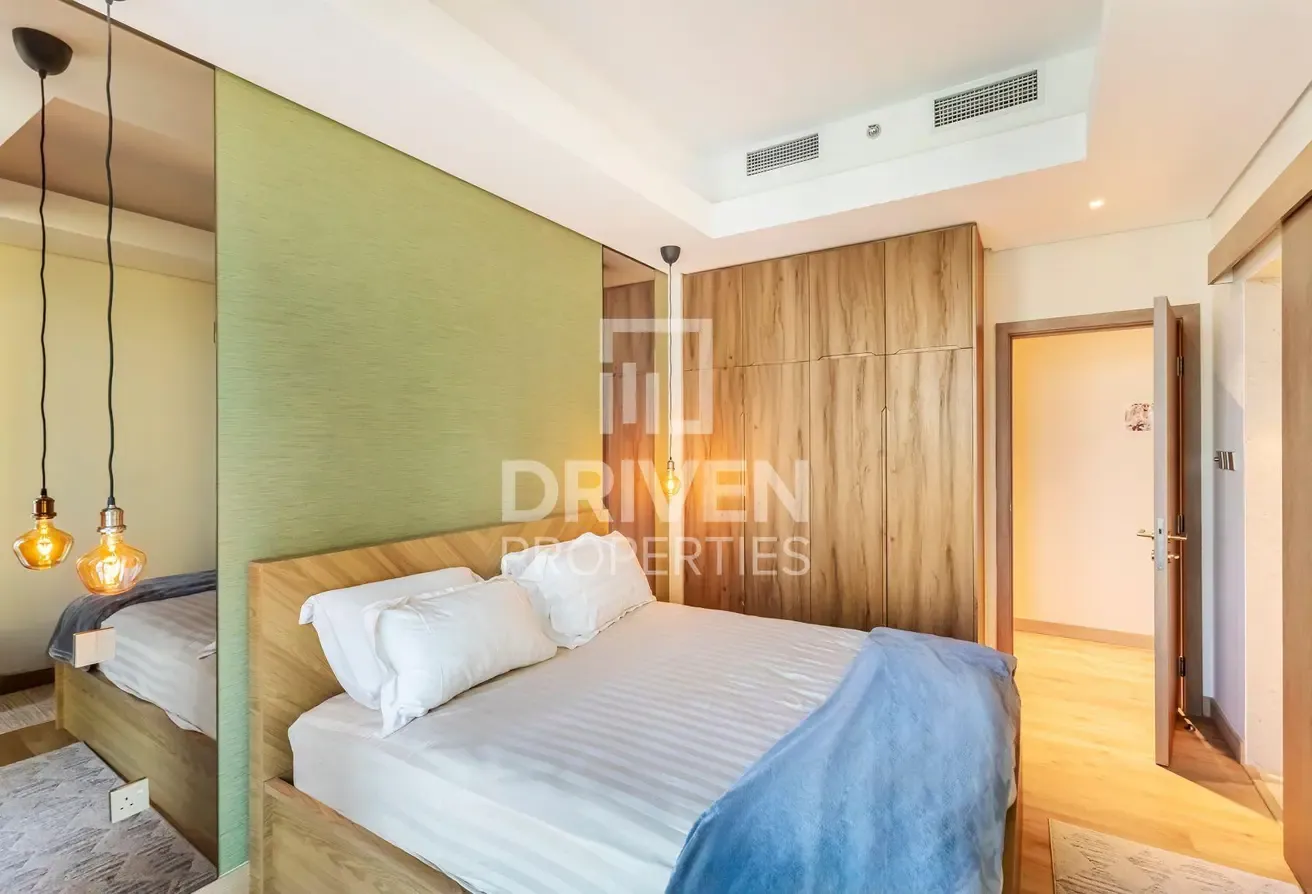 Upgraded | Spacious | Marina View | High Floor