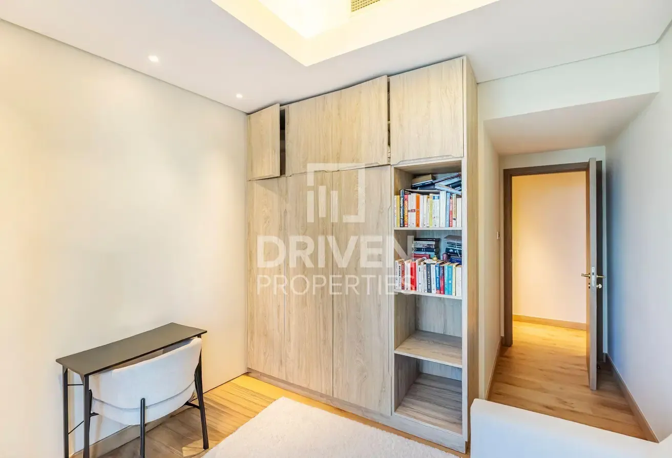 Upgraded | Spacious | Marina View | High Floor