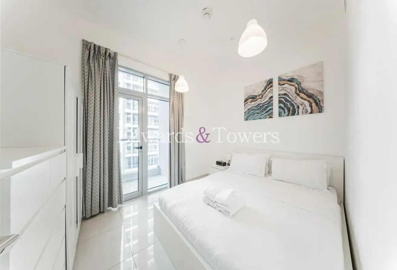 Well Maintained | Modern | Ready to move in