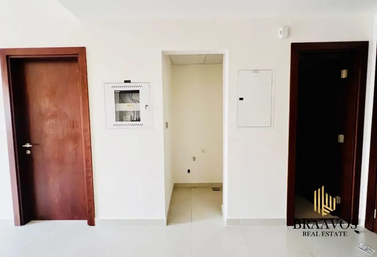 2 BR | VACANT | NEAR TO THE EXIT