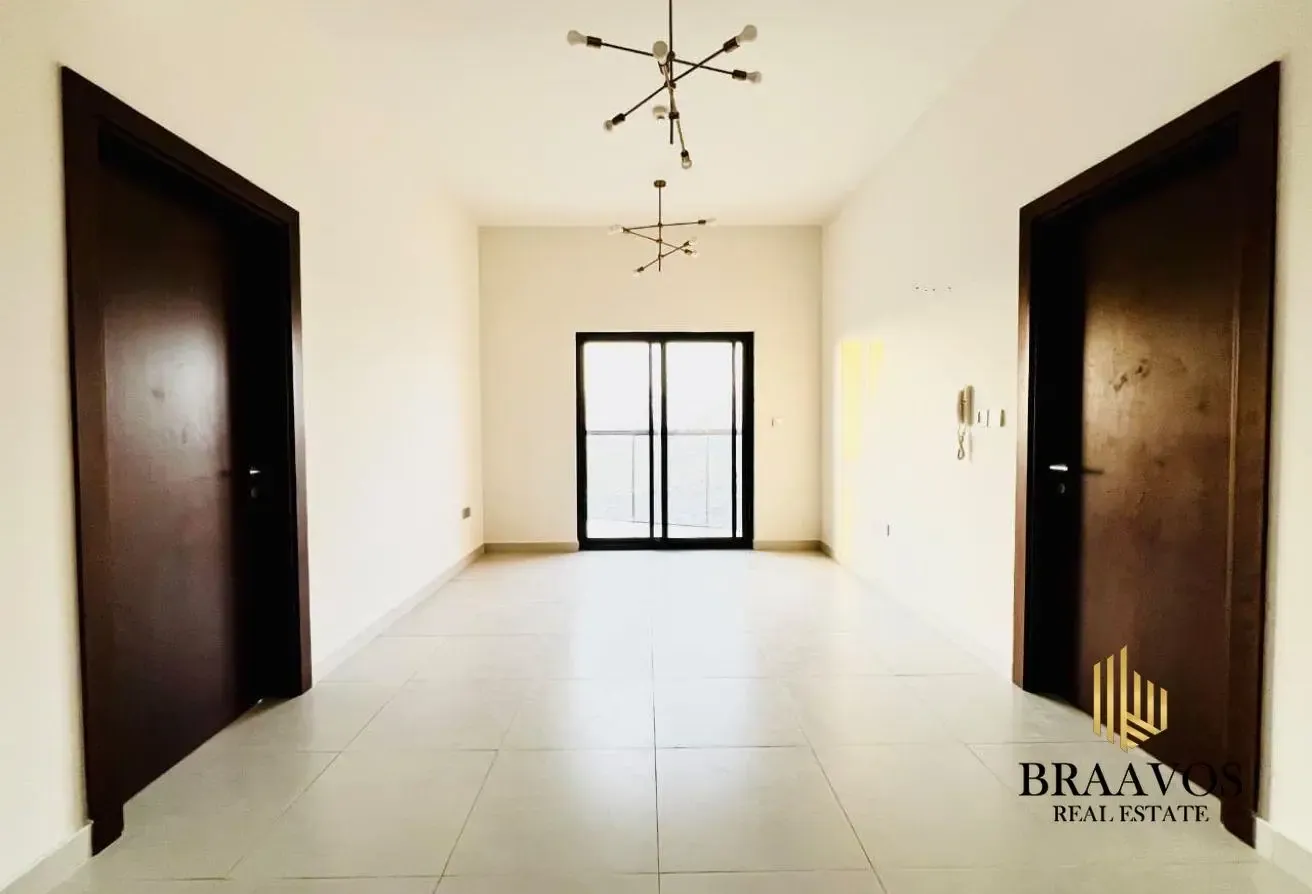 2 BR | VACANT | NEAR TO THE EXIT