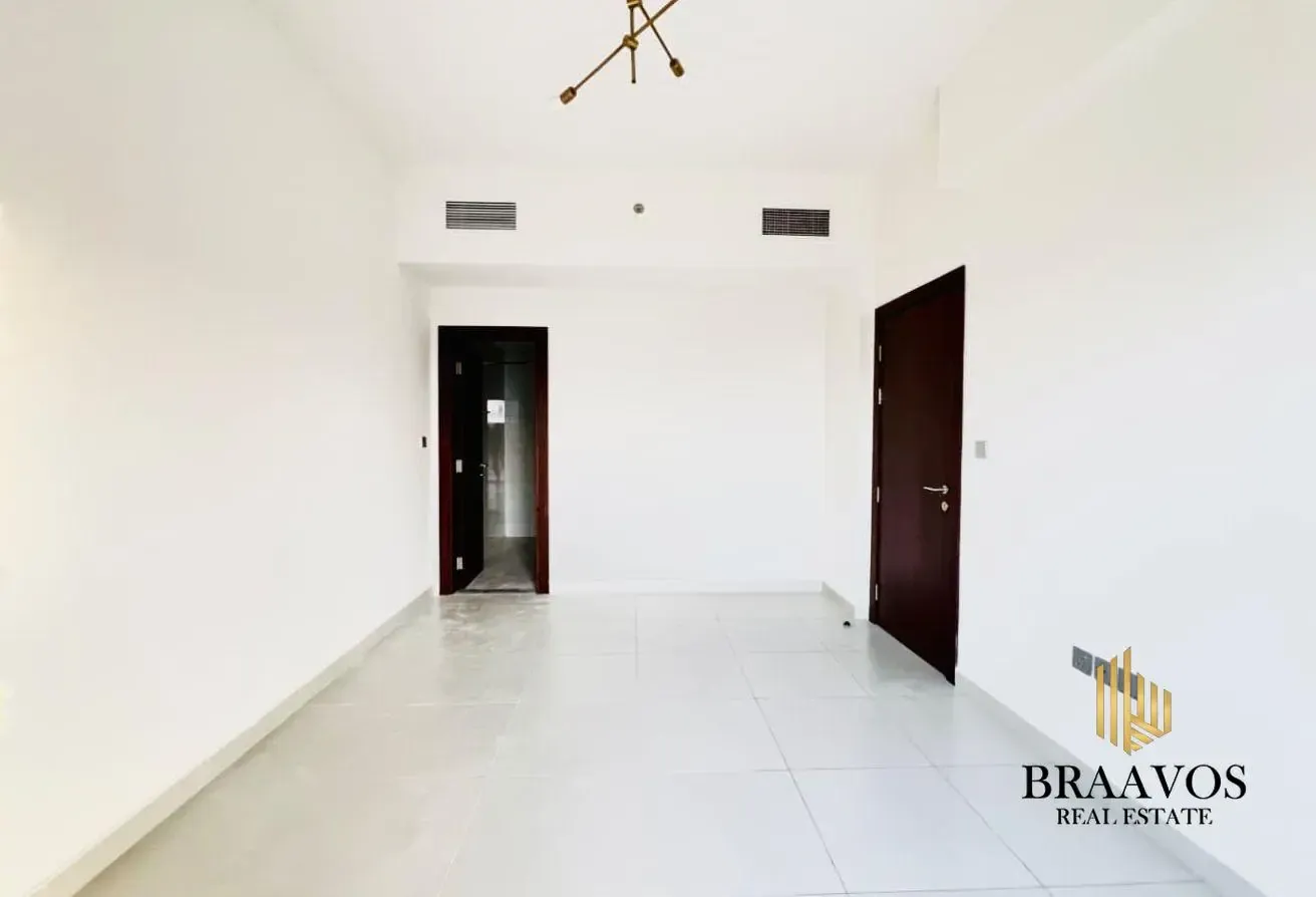 2 BR | VACANT | NEAR TO THE EXIT