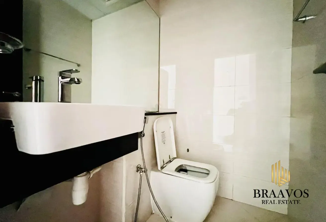 2 BR | VACANT | NEAR TO THE EXIT