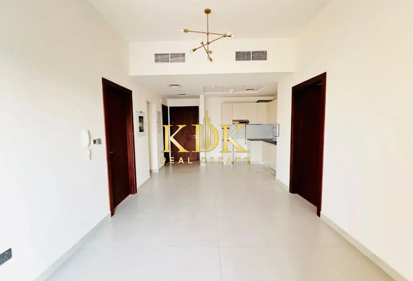 Unfurnished 2BR Apartment |Binghatti Gate| Balcony
