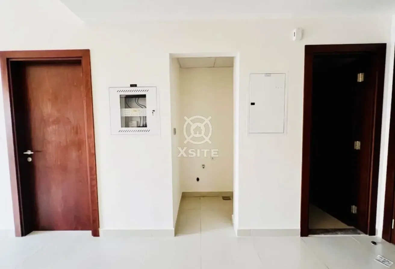 Unfurnished 2 BR | Cozy Studio |Vacant Unit