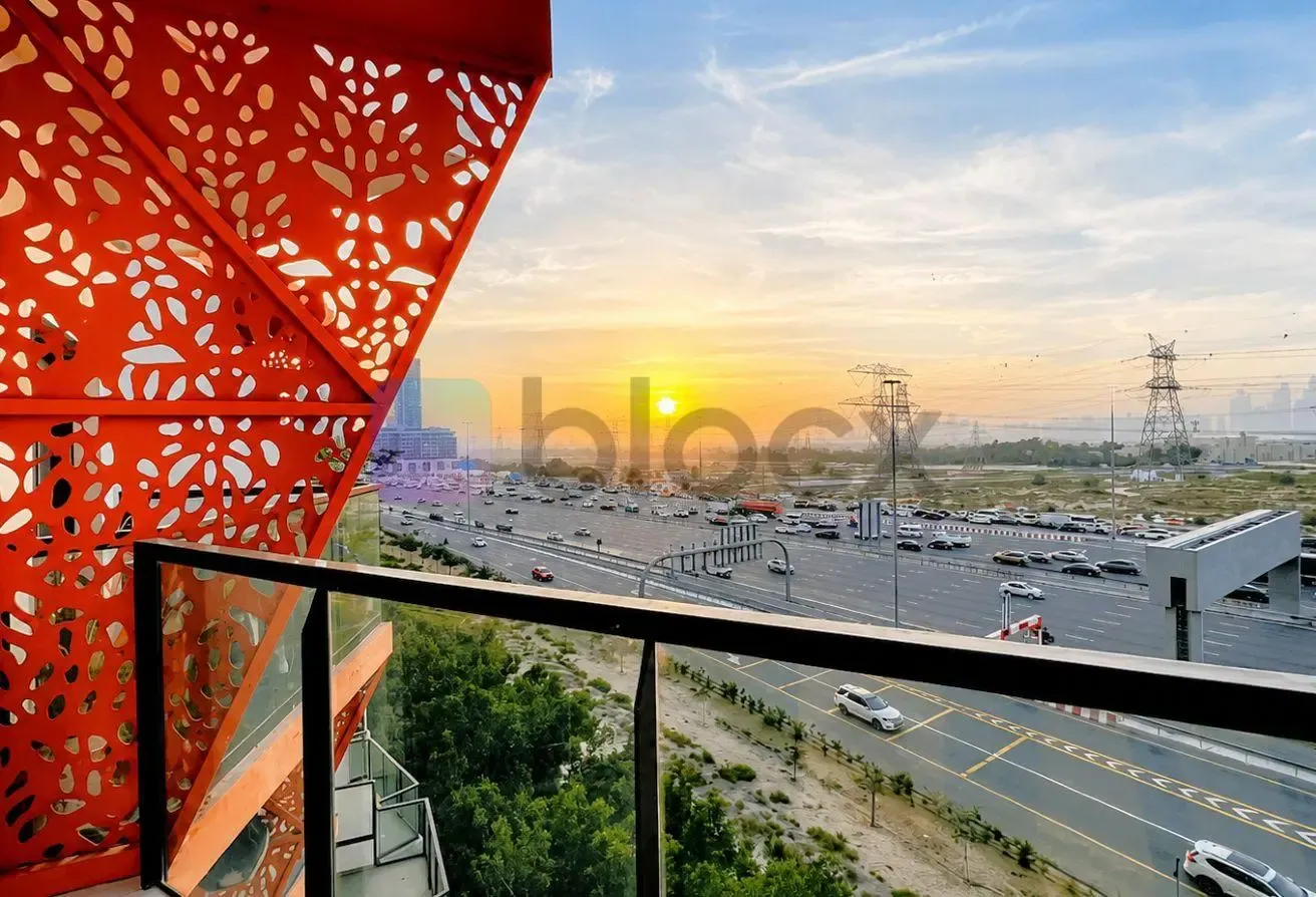 SUNSET VIEW | MOVE-IN READY | POOL & GYM ACCESS
