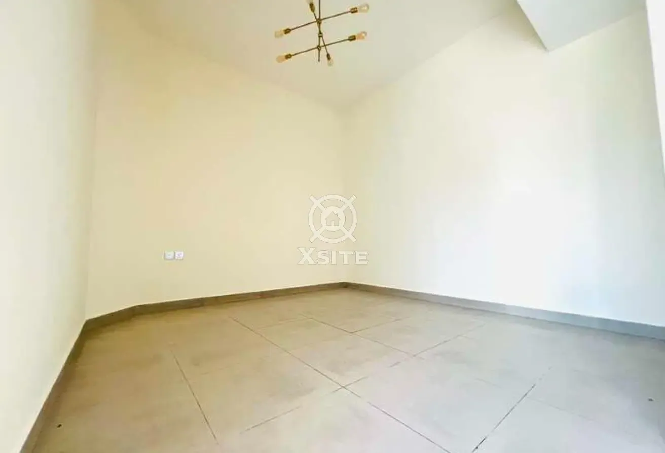 Unfurnished | Vacant Unit |Community View